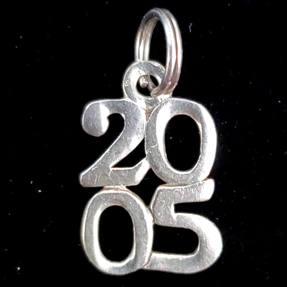 Sterling Silver 2005 Year Graduation Charm Pendant